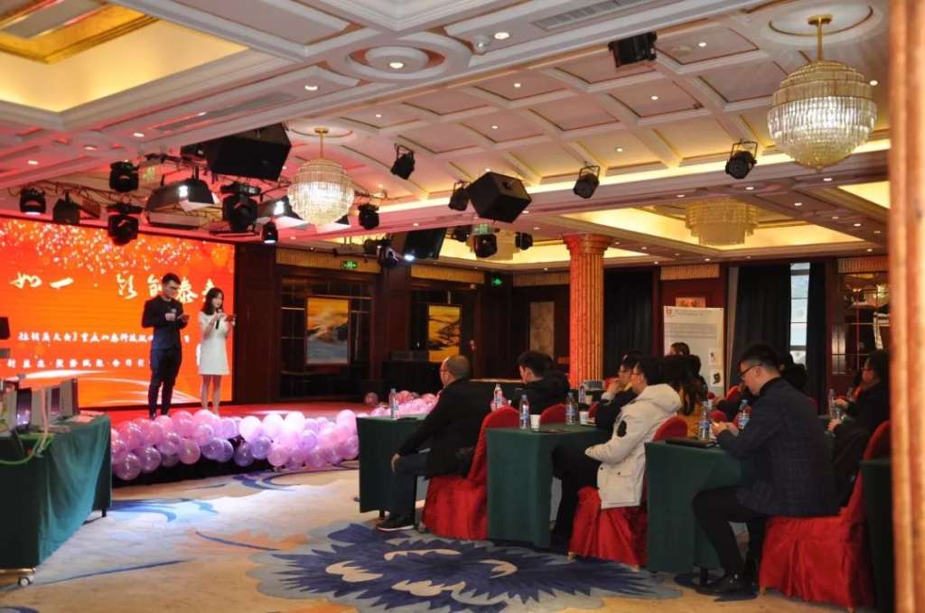 https://mmbiz.qpic.cn/mmbiz_jpg/ZAkK4ewVeJ8PyiaLfqaNXFF1LCoXiax57iaTJtQkfME6JrKzDXXV51j31vdnnl3Ypt2XzVDcaiaNsicEVonBMq1GMCA/640?wx_fmt=jpeg